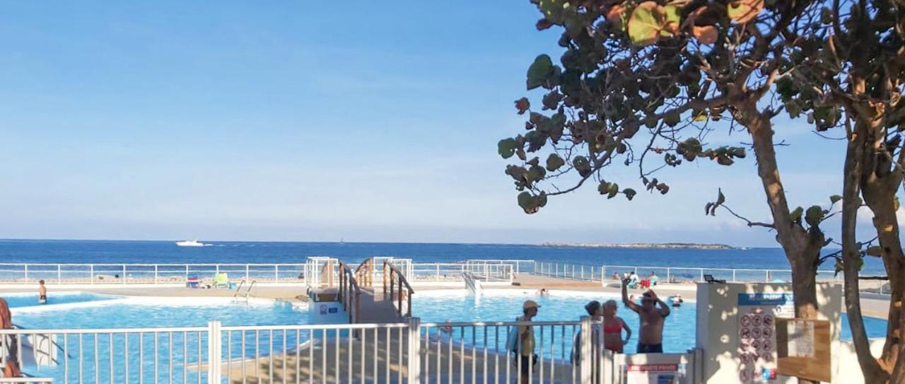 퀼드삭 Front Line Unit 520 Ft2 - 48 M2, On Second Floor, Stunning Ocean View 아파트 외부 사진
